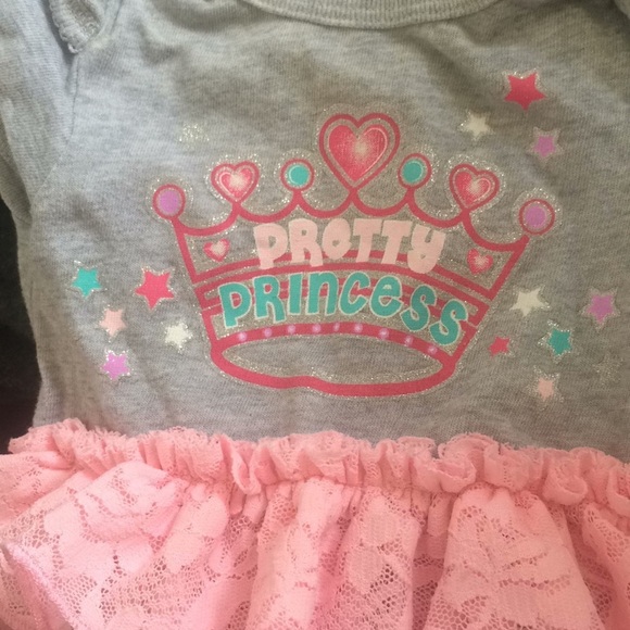 FINAL MARKDOWN Infant snap crotch dress 0-3 months - Picture 3 of 5